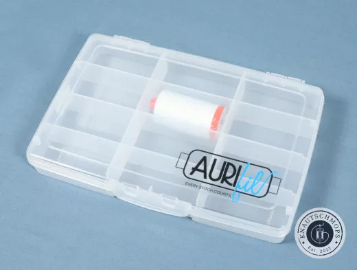 Aurifil Storage Case mit 50wt Garnspule Weiß (Aufbewahrungsdose)