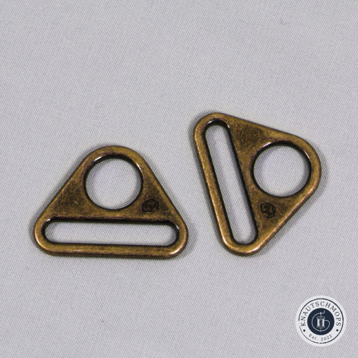 ByAnnie's - 1.5inch Triangle Ring flat - Antique Brass