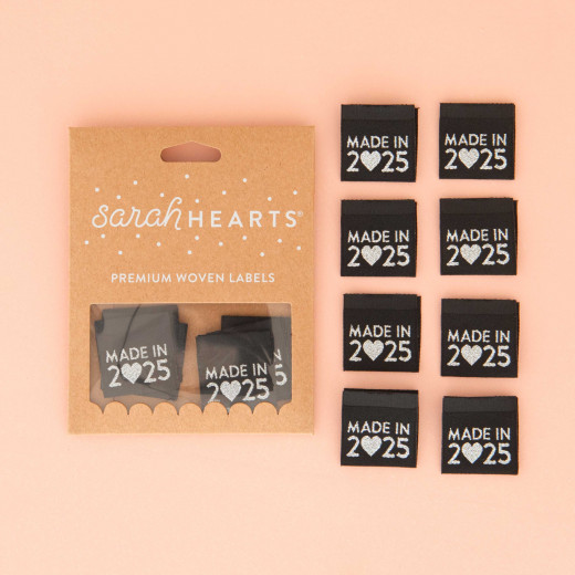 Sarah Hearts Label - Made in 2025 silber schwarz