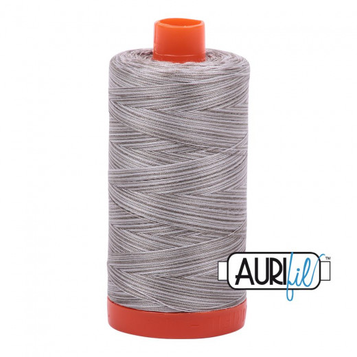 Aurifil 50wt Baumwollgarn - Silver Fox