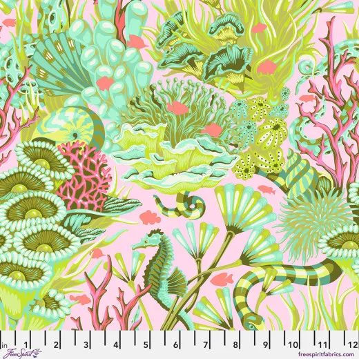 Tula Pink Baumwoll Designerstoff - Floral Reef - Reef What You Sew - Coralline
