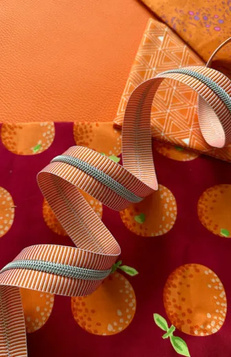 Sassafras Lane Designs - Reißverschluss #5 - Orange Stripe - Nickel Sassafras Lane Designs - Reißverschluss #5 - Orange Stripe - Nickel