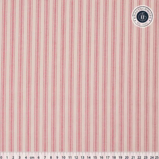 Tilda Woven Tea Towel AppleCake Stripe in Red: Nahaufnahme des gestreiften Gewebes mit Zentimeter-Maßstab (25cm)