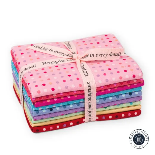 Fat Quarter Bundle Seeing Spots Gebundenes Poppie Cotton Fat Quarter Bundle Seeing Spots mit rosa gepunktetem Stoff obenauf