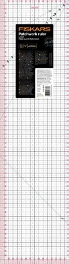 Fiskars Patchwork-Lineal 15x60 cm mit Verpackungsetikett Fiskars Patchwork-Lineal 15x60 cm transparent mit pinker Rasterung, Winkellinien und Etikett
