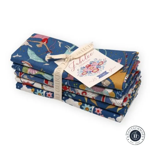 FQ-Bundle Jubilee Blue Tilda Fat Quarter Bundle Jubilee Blue, 5 gefaltete Stoffe mit Zirkus-Elefanten-Print und Etikett
