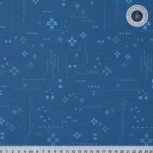 Gesamtansicht mit Lineal Blauer Kombistoff Decostitch Elements in Indigo Sky mit dezentem Stichmuster, Lineal zum Größenvergleich.