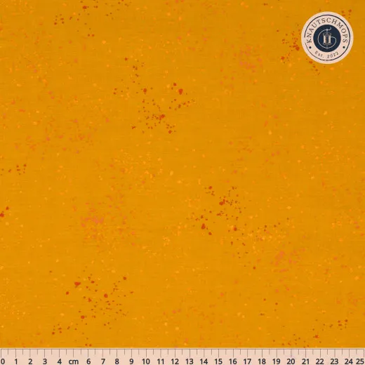 Ruby Star Society Speckled Cactus – Baumwollstoff senfgelb Baumwollstoff Speckled Cactus in Senfgelb mit roten und korallfarbenen Farbspritzern, mit Zentimeter-Maßstab
