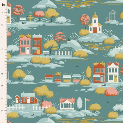 Tilda-Baumwollstoff mit Dorfmotiv der Kollektion Village Life in Teal: Häuser, Marktstände und ein Brunnen vor türkisfarbenem Hintergrund.