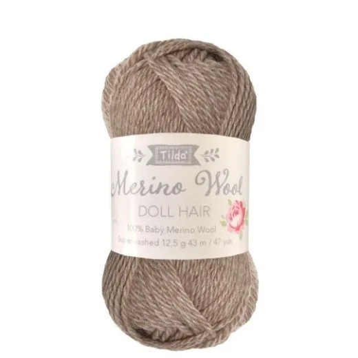 Tilda Merino-Wollknäuel Puppenhaar in der Farbe Ash Blonde mit Produktetikett