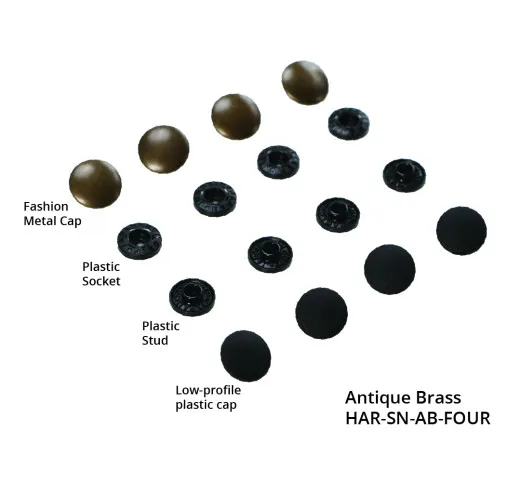 Tool-Free Snaps Antique Brass Bauteile Einzelteile der ByAnnie's Tool-Free Snaps in Antique Brass: Metallkappe, Kunststoff-Sockel, Kunststoff-Stift und flache Kunststoffkappe.