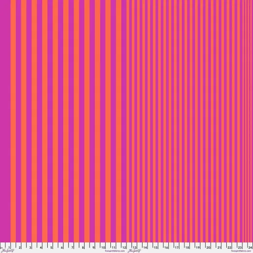 Tula Pink Sticks Firecracker - Streifen in Orange auf Magenta Tula Pink Sticks Firecracker Baumwollstoff mit orangen Längsstreifen auf pink-magentafarbenem Grund, Zollskala unten