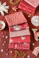 Tilda Fat Quarter Bundle - Merry Little Christmas - Red Tilda Fat Quarter Bundle - Merry Little Christmas - Red