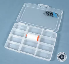 Aurifil Storage Case mit 50wt Garnspule Weiß (Aufbewahrungsdose)