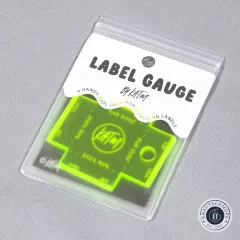 Kylie and the Machine Label Gauge (Positionier-Schablone) Kylie and the Machine Label Gauge (Positionier-Schablone)