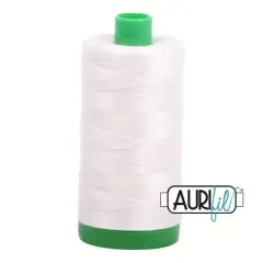 Aurifil 40wt Baumwollgarn - Muslin (große Spule) Aurifil 40wt Baumwollgarn - Muslin (große Spule)
