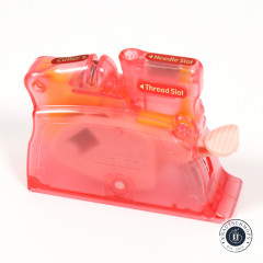 Clover Desk Needle Threader pink