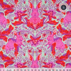 Tula Pink Baumwoll Designerstoff - Full Moon Forest II - Hoppy Go Lucky - Blossom