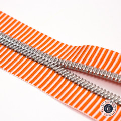Sassafras Lane Designs - Reißverschluss #5 - Orange Stripe - Nickel