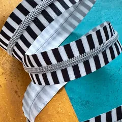 Sassafras Lane Designs - Reißverschluss #5 - schwarz-weiß - Nickel
