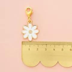 Sarah Hearts - Zipper Charm - White Daisy