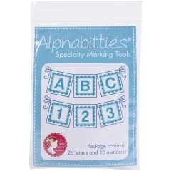 Verpackung der It's Sew Emma Alphabitties in Blue, Frontalansicht