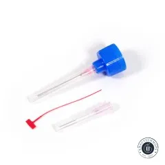 Zwei auswechselbare Applikatornadeln in unterschiedlichen Stärken für den Klebstoffspender.