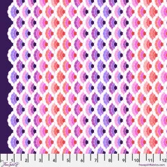 Stoffbreite von Aquatic Lace Ultraviolet mit dunkler Webkante und Zoll-Maßband.
