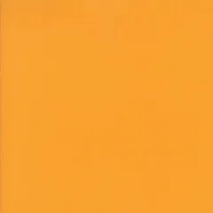 Nahaufnahme des orangefarbenen Uni-Baumwollstoffs Bella Solids Cheddar ohne Maßstab.