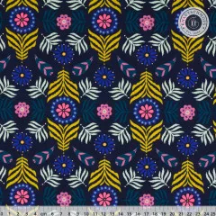 Marineblauer Baumwollstoff mit floralem Medaillon-Muster in Gelb, Pink und Blau, Gesamtansicht mit Lineal