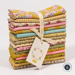 Weitere Frontalansicht des gefalteten Fat-Quarter-Stapels "Creating Memories – Spring and Easter Pastels".