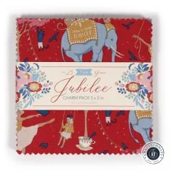 Charm-Pack-Stapel mit Zirkus-Motiv von oben fotografiert, Draufsicht.
