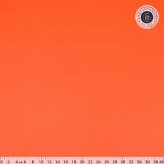 Größerer Musterausschnitt der Unifarbe „Snapdragon“ mit Zentimeter-Maßstab, zeigt die gleichmäßige Webstruktur.