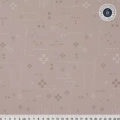 Taupefarbener Kombistoff Decostitch Elements in Rain Cloud mit dezentem Stichmuster, Lineal zum Größenvergleich.
