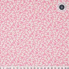 Weitwinkelansicht des dicht gestreuten Schwung-Allover-Musters in Flamingo-Pink.