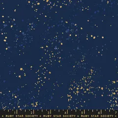 Weitwinkelansicht der Canvas-Struktur mit unregelmäßig verteilten goldenen und blauen Farbspritzern.