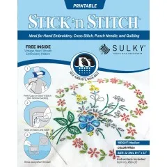 Das kostenlos enthaltene Vintage-Stickmuster in Form eines floralen Herzkranzes als Strichzeichnung.