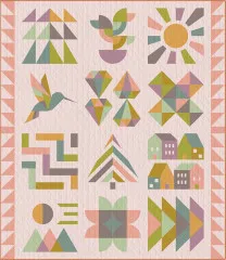 Sampler-Quilt Summer Meadow mit Blöcken in Grün, Rosa, Senf und Creme, Rahmen aus Dreiecken