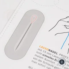 Nahaufnahme der Lasso Nadel Professional mit oranger Lassoschlaufe im Blister