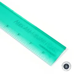 Lineal in Verwendung mit Rollschneider entlang der Kante