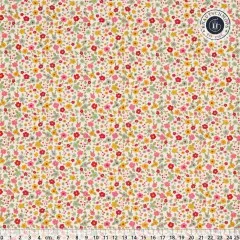 Größerer Musterausschnitt des Evie-Stoffs in Dove White mit Lineal zur Maßstabsorientierung.