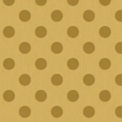 Nahaufnahme des Punktdrucks „Chambray Dots“ in Dijon mit Ton-in-Ton-Punkten auf senffarbenem Fond.