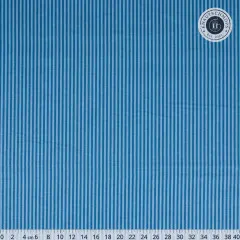 Musterausschnitt des Streifenstoffs mit Zoll-Lineal (Inch) zum Größenvergleich