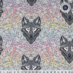 Weitere Nahaufnahme des Wolfskopf-Musters mit Zentimeter-Maßband, in größerem Ausschnitt.