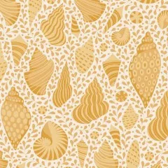 Nahaufnahme des Muschelmotivs des Cotton-Beach-Stoffs „Beach Shells“ in Honey.