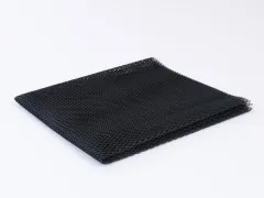 Detailaufnahme der Netzstruktur von ByAnnie's Lightweight Mesh in Navy in der Verpackungsecke.