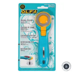 Verpackung des OLFA Rollschneiders RTY-2/C mit 45-mm-Klinge, Vorderseite der Blisterkarte
