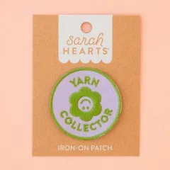 Iron-On Patch „Yarn Collector" einzeln freigestellt vor weißem Hintergrund.