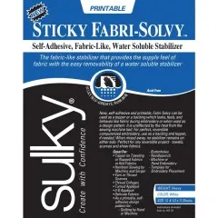 Nahaufnahme des Verpackungsetiketts mit Produktbeschreibung und Eigenschaftenliste von Sticky Fabri-Solvy.