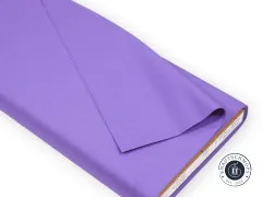 Art Gallery Fabrics Pure Solids Amethyst, lila Baumwoll-Popeline auf Stoffrolle gefaltet